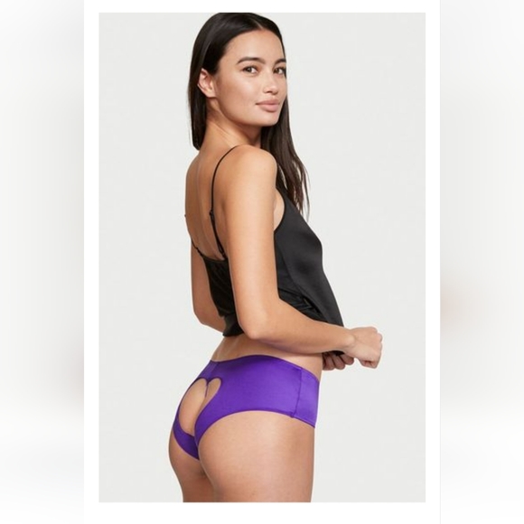 Victoria's Secret Heart Cut Out Cheeky Panty Size Medium - Picture 2 of 9